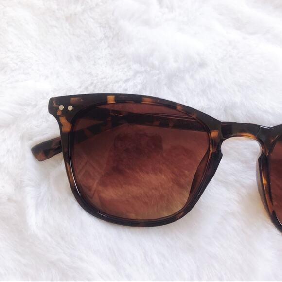 Luca Brown Classic Aviators Oval Sunglasses - Picture 3 of 10